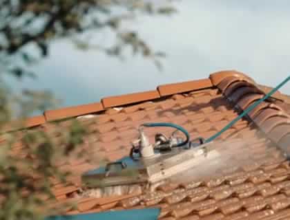 Demoussage de toiture à Vanves (92170)